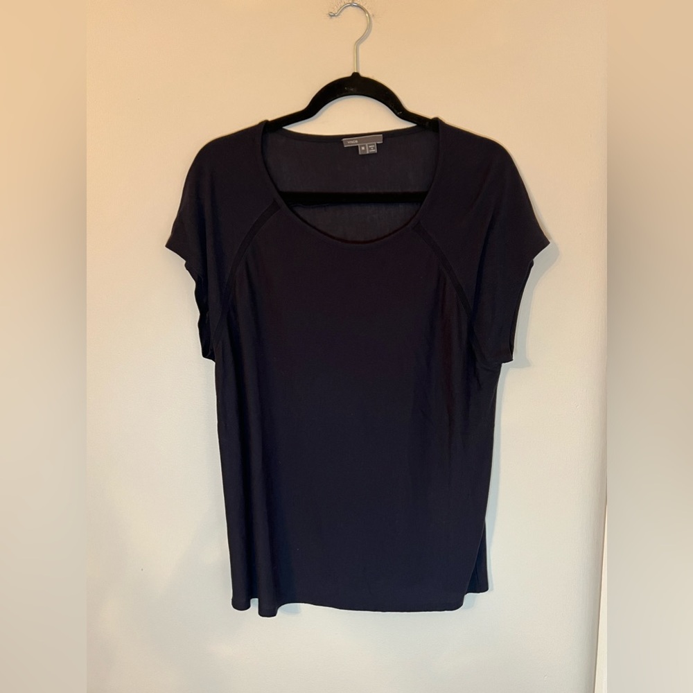Women’s Vince. tee t-shirt black scoop neck Short Sleeve Medium  SOFT